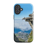 Coque iPhone® (Homme au bord d'une falaise) Home Travel World Store