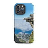 Coque iPhone® (Homme au bord d'une falaise) Home Travel World Store