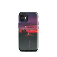 Coque iPhone® (Sunset road trip) Home Travel World Store