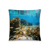 Coussin Life style ( Femme plongeuse dans les caraïbes ) Home Travel World Store