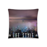 Coussin Life Style ( Ville dans la brume et grimpeur urbain ) Home Travel World Store