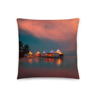 Coussin premium Maldives (Cocktail tropical et coucher de soleil sur bungalow) Home Travel World Store