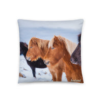 Coussin Island (Nature sauvage et chevaux islandais) Home Travel World Store