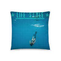 Coussin Life style ( Femme plongeuse dans les caraïbes ) Home Travel World Store