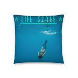 Coussin Life style ( Femme plongeuse dans les caraïbes ) Home Travel World Store