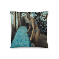 Coussin premium (Surfeuse Californie) Home Travel World Store
