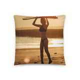 Coussin premium (Surfeuse sunset) Home Travel World Store