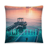 Coussin Life style ( Femme dans un Bungalow de Luxe, Tropic ) Home Travel World Store