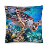 Coussin premium Maldives (Bungalow de luxe et tortue dans lagon paradisiaque) Home Travel World Store